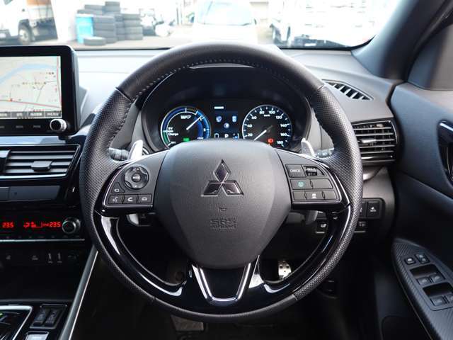 ハンドルは軽やかに操作でき、運転がスムーズです。