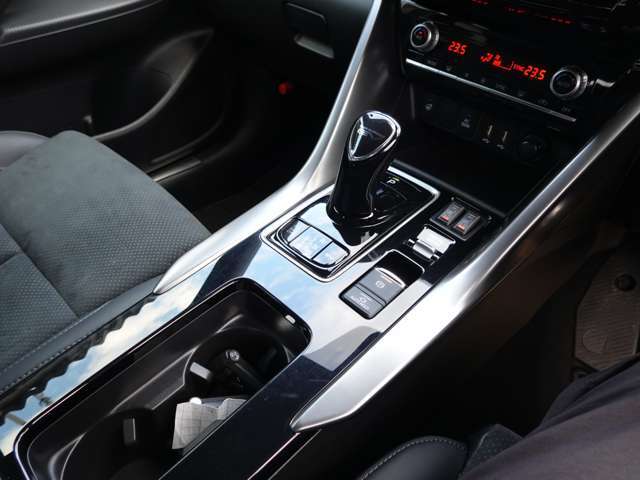 納車前点検やご納車後のアフターサービスもしっかりフォロー！全国の三菱サービス工場にてアフターフォロー致します。