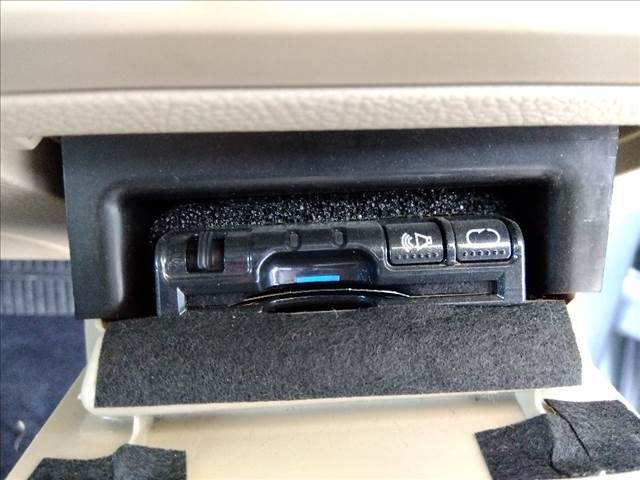 ワンオーナー☆4WD☆アイサイト8インチナビ☆Bluetooth接続☆バックカメラ☆ETC☆全車速追従クルーズ☆本革シート☆前席メモリー付パワーシート☆全席シートヒーター☆走行5.6万km☆試乗OK☆