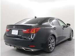 スポーティーで且ラグジュアリー感溢れるスタイルです♪