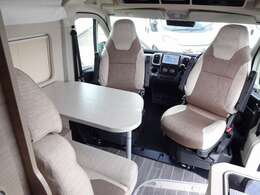 フジカーズジャパン厚木店　☆お問い合わせ先☆　TEL046-243-6322　キャンピングカー担当直通メールatsugi＠fujicars.jp　お気軽にお問い合わせください。