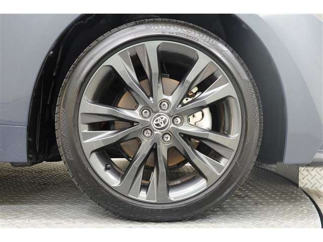 215/45R17