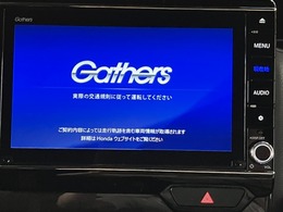 ナビゲーションはギャザズ8インチメモリーナビ（VXU-207NBi）を装着しております。AM、FM、CD、DVD再生、Bluetooth、音楽録音再生、フルセグTVがご使用いただけます。