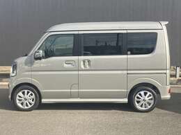 無料見積り依頼からご成約のお客様には、日産オリジナル商品「ウインドウ撥水12ヶ月タイプ」を施工致します。見積り依頼をされていないお客様は「ネットを見てきた」と声を掛けてください。