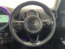 LIBERALAは、輸入車選びの新たなスタイルを提案するインポート・セレクト・ブランドです。オーナー様となる方がクルマから直接感じる感性を第一にした、最良の一台との出会いをコーディネートいたします。