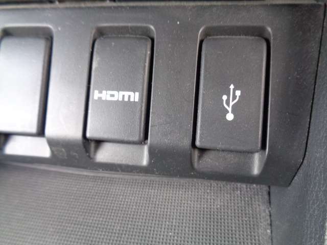 ナビ連動USB・HDMI