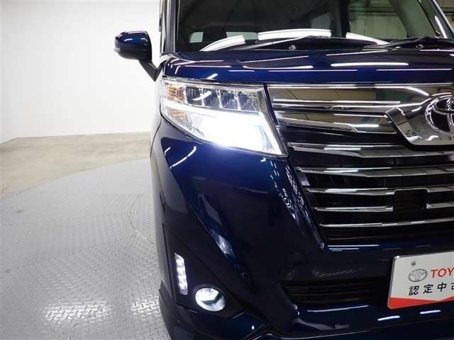 LEDヘッドランプ、フォグランプもついて更に安心
