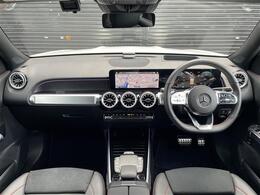 LIBERALAは、輸入車選びの新たなスタイルを提案するインポート・セレクト・ブランドです。オーナー様となる方がクルマから直接感じる感性を第一にした、最良の一台との出会いをコーディネートいたします。
