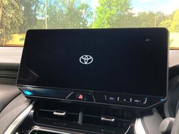 【12.3インチワイドナビ】高級感とインパクトのある大型ワイドナビを装備。各種オーディオ操作はもちろん、横長ワイド画面でのマップ2分割表示など、利便性も高いナビです♪