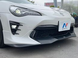 【TRDエアロ】人気のTRDエアロを装備！クルマの外観がよりスタイリッシュになり、街中で存在感あふれる1台に♪将来買い替える時にもリセールに影響しやすく、価値ある人気の装備です！