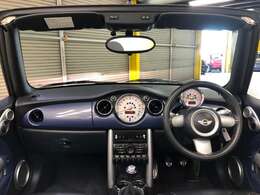 クーパーSコンバーチブル入庫しました！電動オープン☆稀少なマニュアルミッション車！お探しの方も多いはずです！早い者勝ちです！！