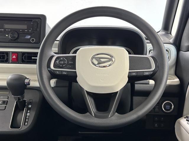 【点検】納車前には小さなクルマを知り尽くしたエキスパートが基本性能に関わる機能や状態を徹底的に点検。消耗部品を交換するなど法定12ヶ月点検相当の点検・整備を実施しています。