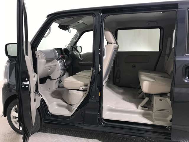 クリスタルグローコーティングの施工店！ボディに汚れがついた場合にも、簡単に落とすことが出来ます！