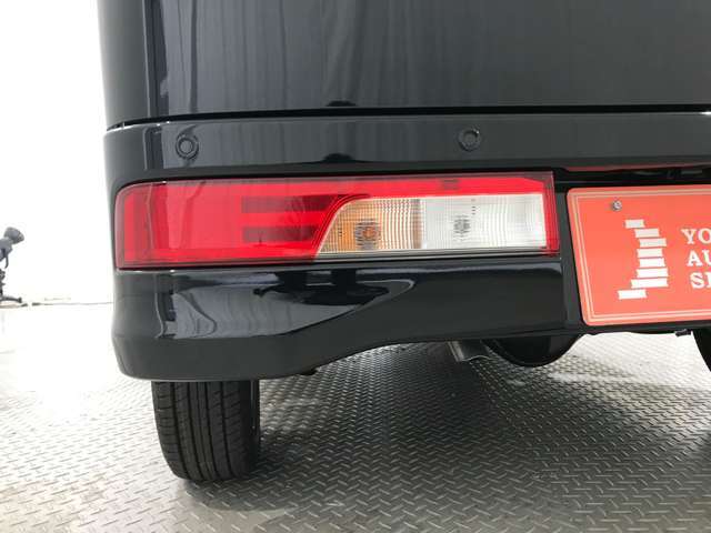 自社の鈑金工場もございますので、万が一のお車の傷直しも当店にお任せ下さい！