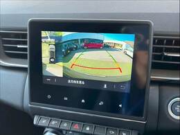 「アラウンドビューモニター」を装備で駐車が苦手な方でも安心です。