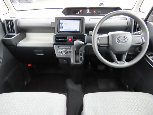 内外装の清掃・ガラス系ボディコーティングをCARクリーニング専門業者が施工いたしますので大変清潔。オリックス自動車ではみなさまに快適なドライブをお約束。