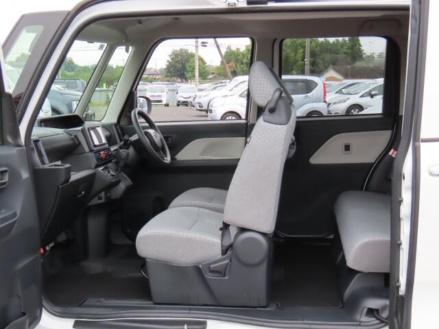 助手席側はピラーレスなので乗り降りが非常に楽です(^^♪