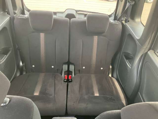 座り心地が良いシートなので長時間の運転でも快適にお過ごしいただけます。掲載箇所以外にご希望の写真がございましたらお気軽にお問い合わせ下さい。