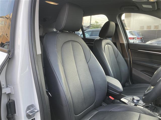 LIBERALAでは多種多様の車種をご用意させていただいております。お客様がご納得いくまで、そのお車の持つ特性を五感すべてで感じ取っていただける場をご提供します。