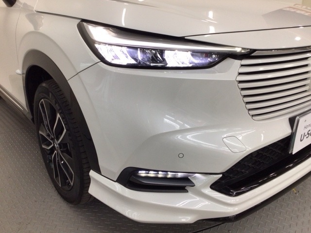 【LEDヘッドライト】ディスチャージヘッドライト（HID）と同等の明るさで、夜道や雨天走行が明るく視界良好！！　フォグライトも装備で、安心感さらにUPです♪安心ドライブを楽しんで下さい♪