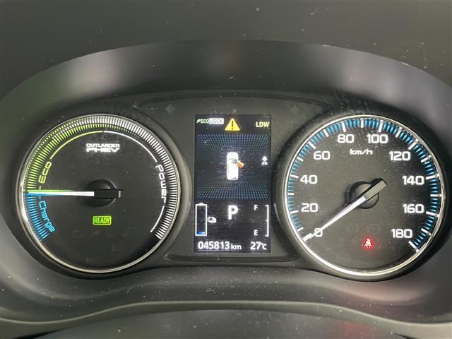 【スピードメーター】メーターがシンプルで見やすく運転しやすいですね！