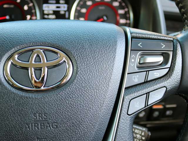 人気アプリ「LINE」に対応してます。些細な事でもお問い合わせ下さい！IDは【＠omo3161e】またはバーコードリーダーで簡単にアクセスできます。在庫状況、下取り査定や買取査定も受け付けております！