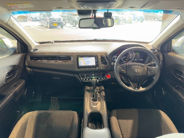 Honda認定中古車は3つの安心をお約束◎1.【Hondaのプロが整備した安心】2.【第三者機関チェックした安心】3.【購入後もHondaが保証する安心】ディーラークオリティーをご提供いたします☆