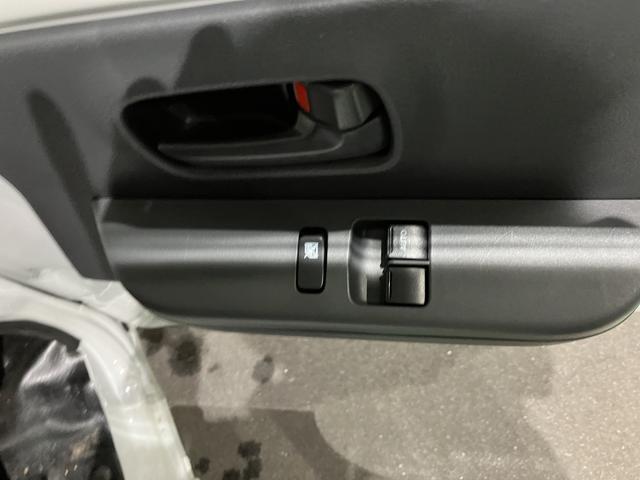 パワーウインドウのスイッチです。