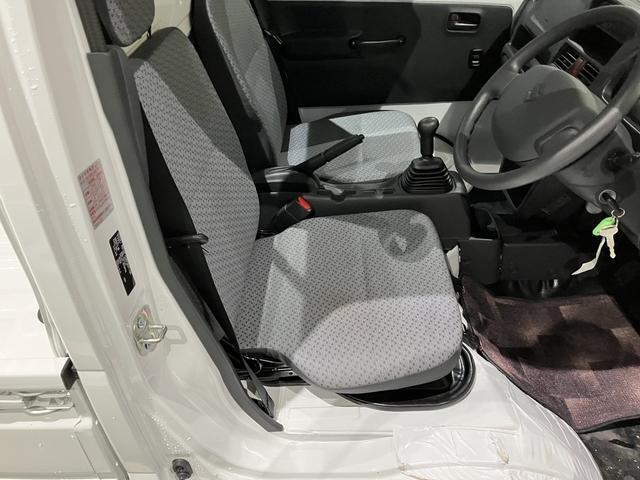 ビニールレザーのおかげで汚れてもサッと拭きとることができます。