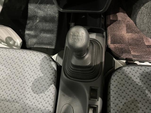 パワフルな走行性能の5MT車となっております