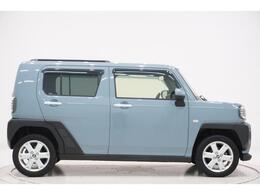 県内13店舗にて常時500台以上ダイハツ車を展示中です。見て、触って、納得のいく一台をぜひ見つけてください。