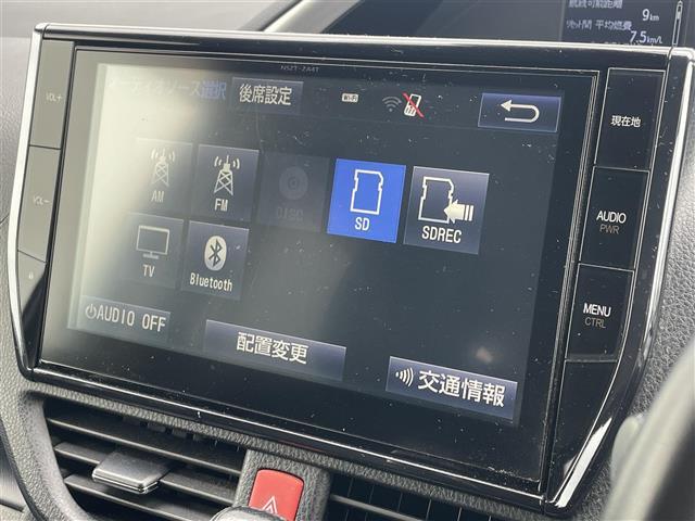 ◇純正オーディオ◇CD/AM/FM◇ドライブの時にCDで音楽がお楽しみいただけます♪