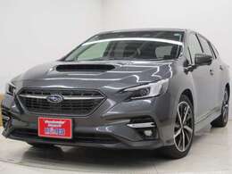 外装、内装ともに目立ったキズもなく綺麗ですよ。また、試乗なども行っておりますのでお気軽にお問い合わせ下さい。