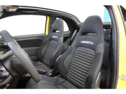 開放感あふれる車内は595Cの特権