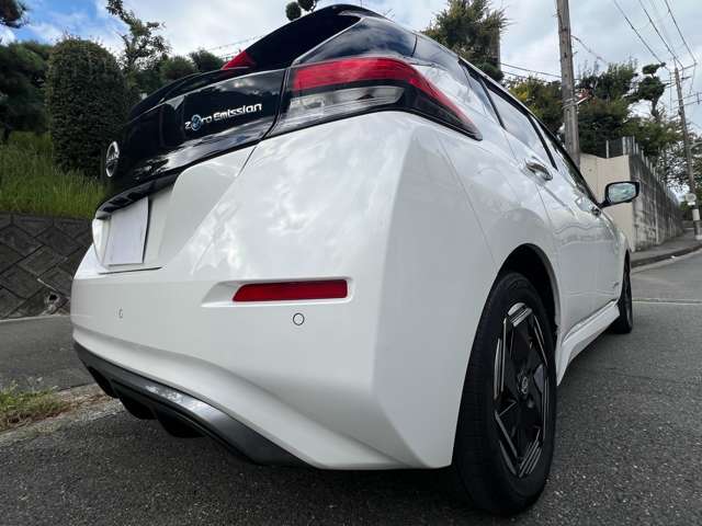 アラウンドモニー＋インテリジェントルームミラー・インテリジェント　LI（車線逸脱防止支援システム）RCTA（後退時車両検知警報）インテリジェント　DA（ふらつき警報）＋電動パーキングブレーキ