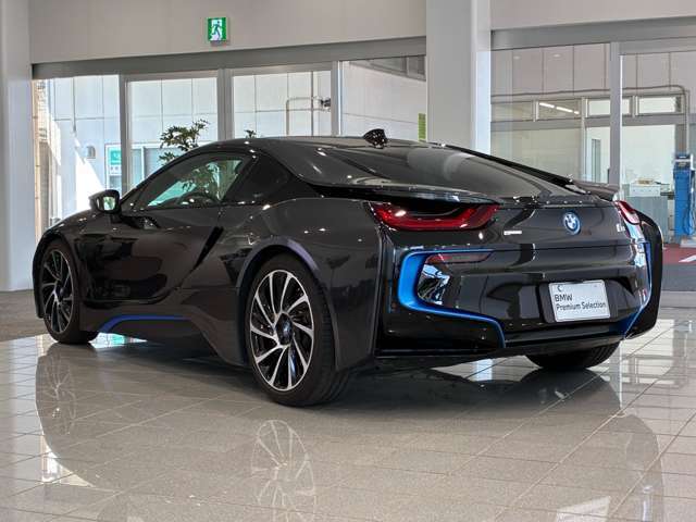 BMWを熟知したメカニックよる100項目の納車前点検☆ドイツ本国と同様の教育・訓練を受けたBMW専門メカニックが100項目にも上るポイントを徹底的にチェックいたします。