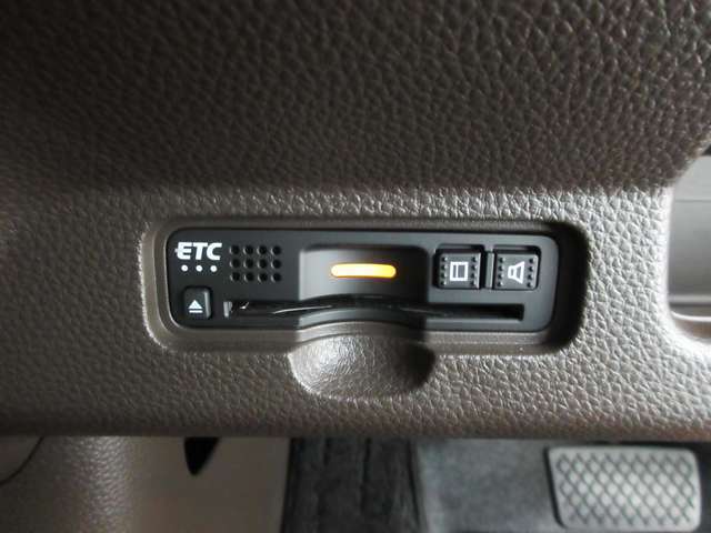 ETC車載器搭載！高速道路も楽々通過できます♪