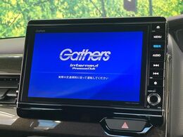 【純正ナビ】人気の純正ナビを装備しております。ナビの使いやすさはもちろん、オーディオ機能も充実！キャンプや旅行はもちろん、通勤や買い物など普段のドライブも楽しくなるはず♪