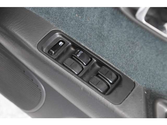 機関系統全てチェック済みです◎試乗も大歓迎ですのでご希望の方はスタッフまでお申し付け下さい★