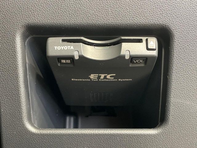 【ETC】高速道路の料金所をストレスなく通過！話題のスポットやサービスエリアに多い「スマートIC」利用時は必須のアイテムです。当店でセットアップを実施、ご納車当日からすぐにご利用いただけます！