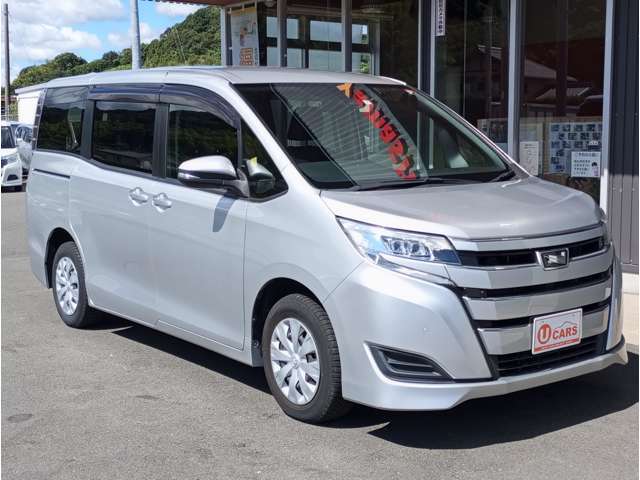 「家族のためにどんな福祉車両を選んだらいいだろう」、「福祉車両を初めて使うけど、使い方聞けるのかな」福祉車両を探す方の不安を取り除き、そばで助言させていただくのが当店の営業方針です。