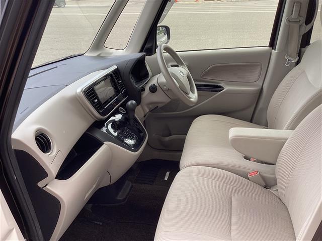 気になる車はすぐにお問い合わせください！画面右側の0066から始まる無料ダイヤルからお問い合わせ下さい！専門スタッフがお車のご質問にお答えいたします！