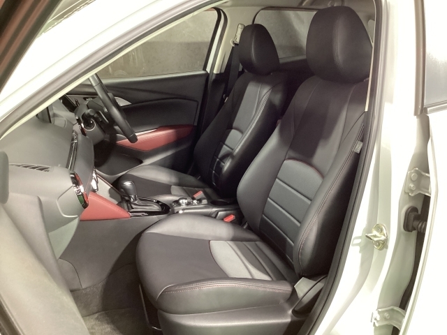 キメが細かく弾力性に富んだ振動吸収ウレタンの採用により、体を包み込んでくれるような心地よいフィット感を実現！