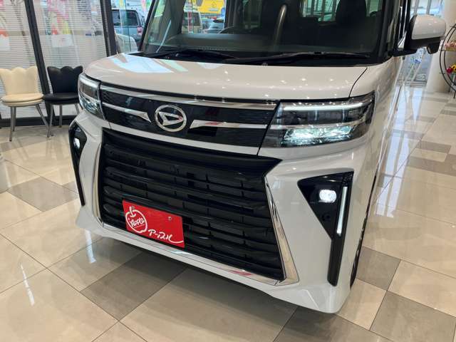 暗闇でも前方をくっきりと照らしてくれるライトです。夜の運転でも安心ですね。