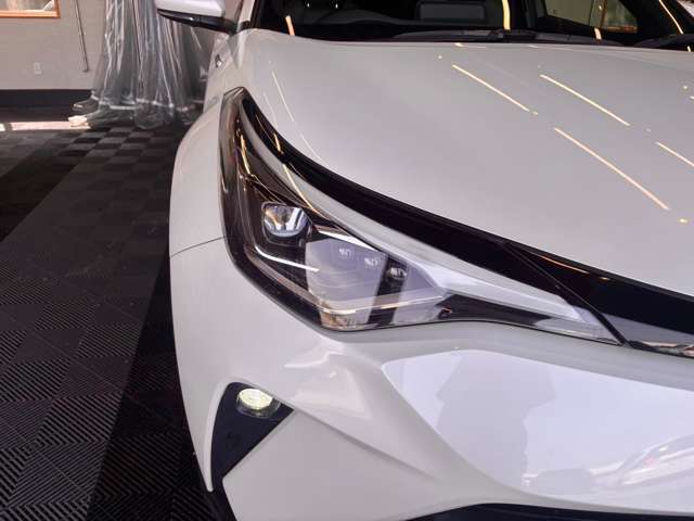 LEDヘッドライト・デイライト装着車両です♪
