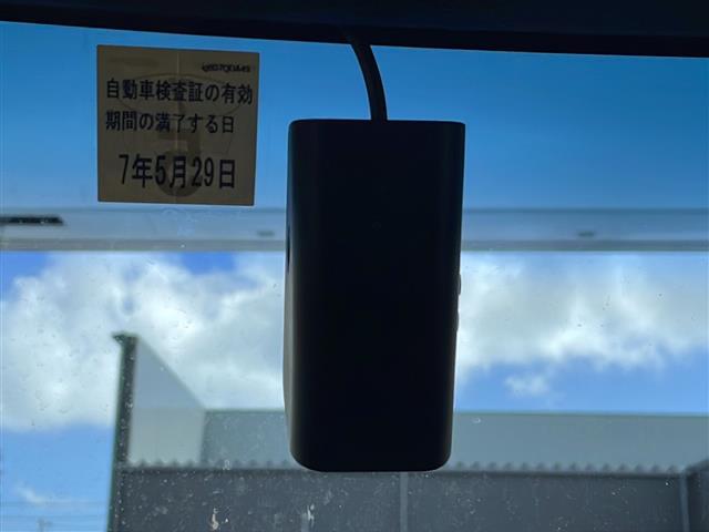 【　ドライブレコーダー　】運転中の記録を残します。事故などを起こした起こされた時の証拠を残します。