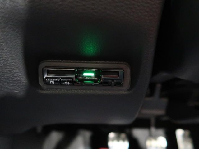 【ETC】高速道路の料金所をストレスなく通過！話題のスポットやサービスエリアに多い「スマートIC」利用時は必須のアイテムです。当店でセットアップを実施、ご納車当日からすぐにご利用いただけます！