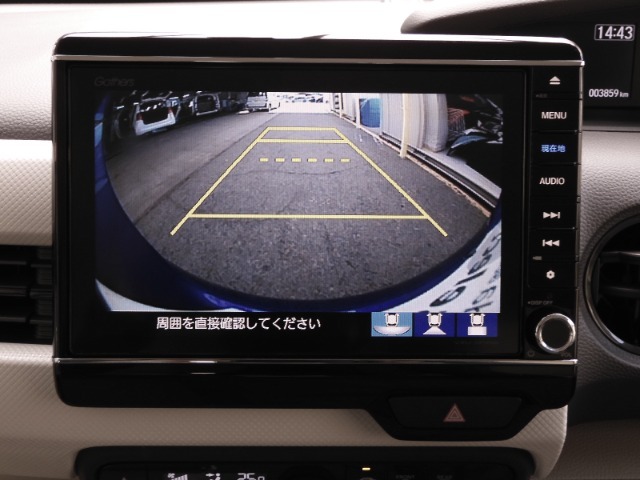 ◆バックカメラ◆リバースにするだけで映ります、後方の安全確認や、狭い駐車場での車庫入れ、雨の日や夜間など視界の悪い時に便利です！安全にバックする為には欠かせない装備です。
