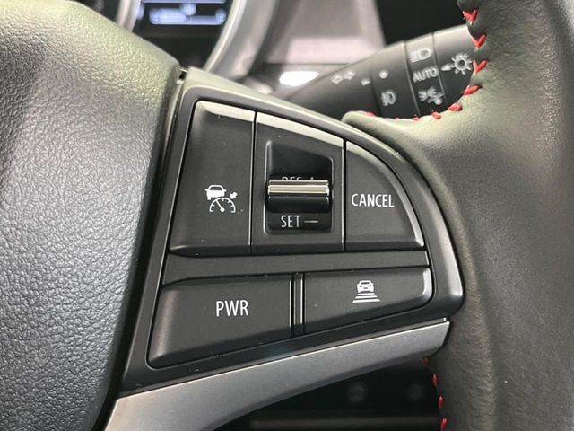 【アダプティブクルーズコントロール】高速道路での長距離走行が楽に！！自動で速度を保つクルーズコントロールが、衝突軽減システムと連携し、前方の車両を感知して車間を保つように速度調節してくれます！！