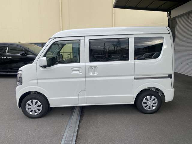 納車後、ご来店が可能なお客様へ1ヵ月点検をご案内しております。弊社が指定する点検で費用は無料です。お車の使い方、気になる点もこの機会にご相談下さい。